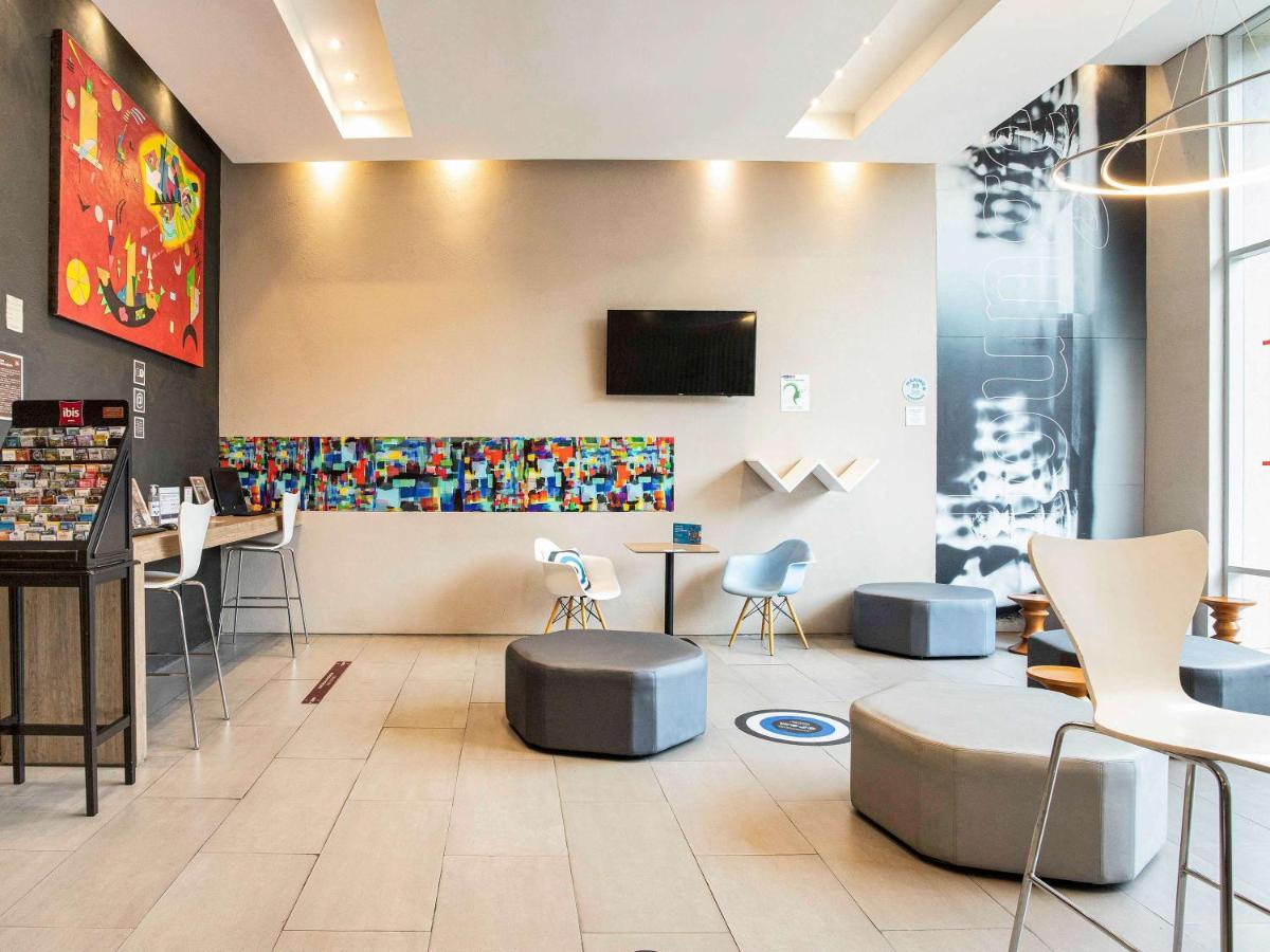 Hotel Ibis Cali Granada Bagian luar foto