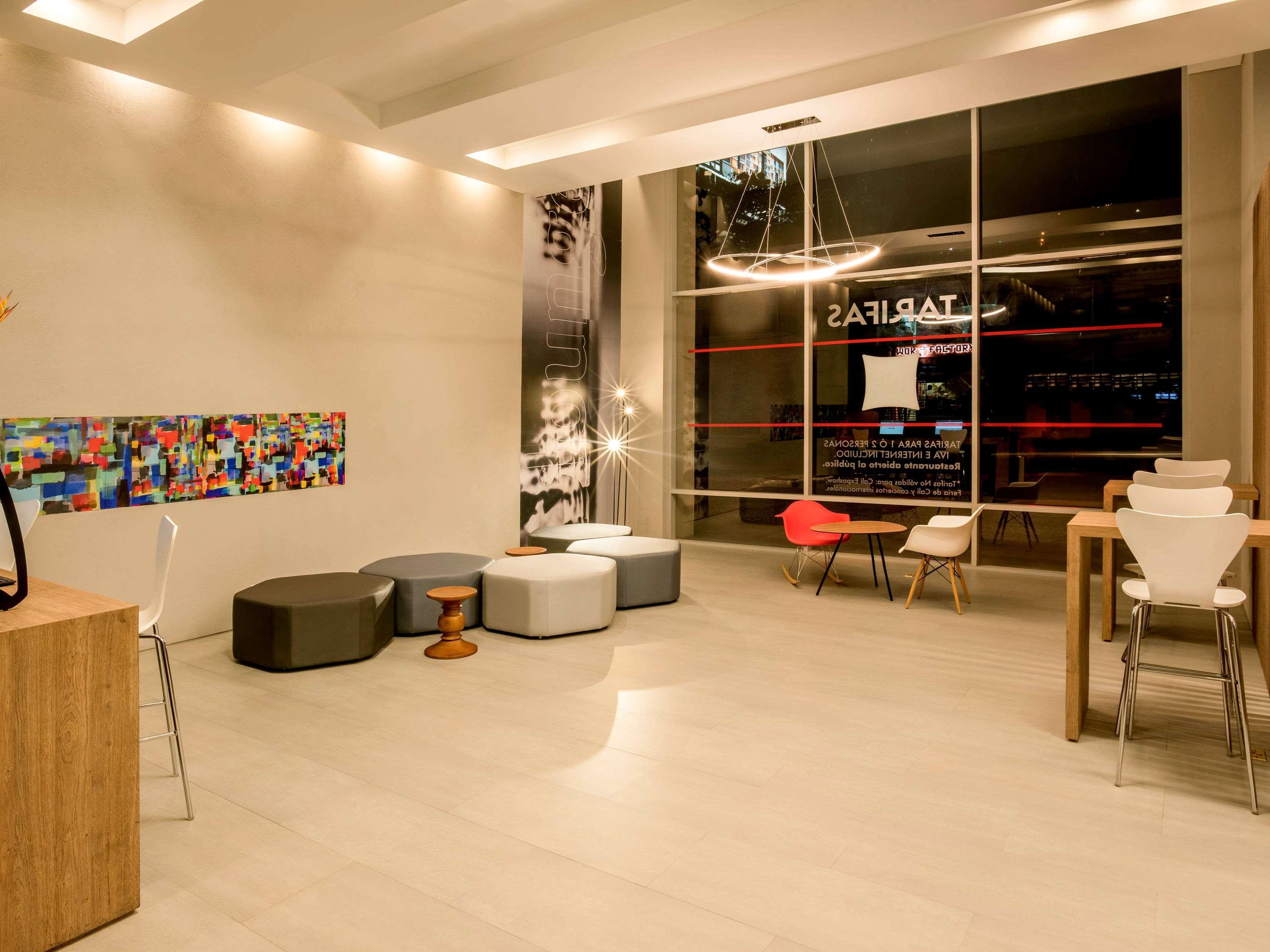 Hotel Ibis Cali Granada Bagian luar foto