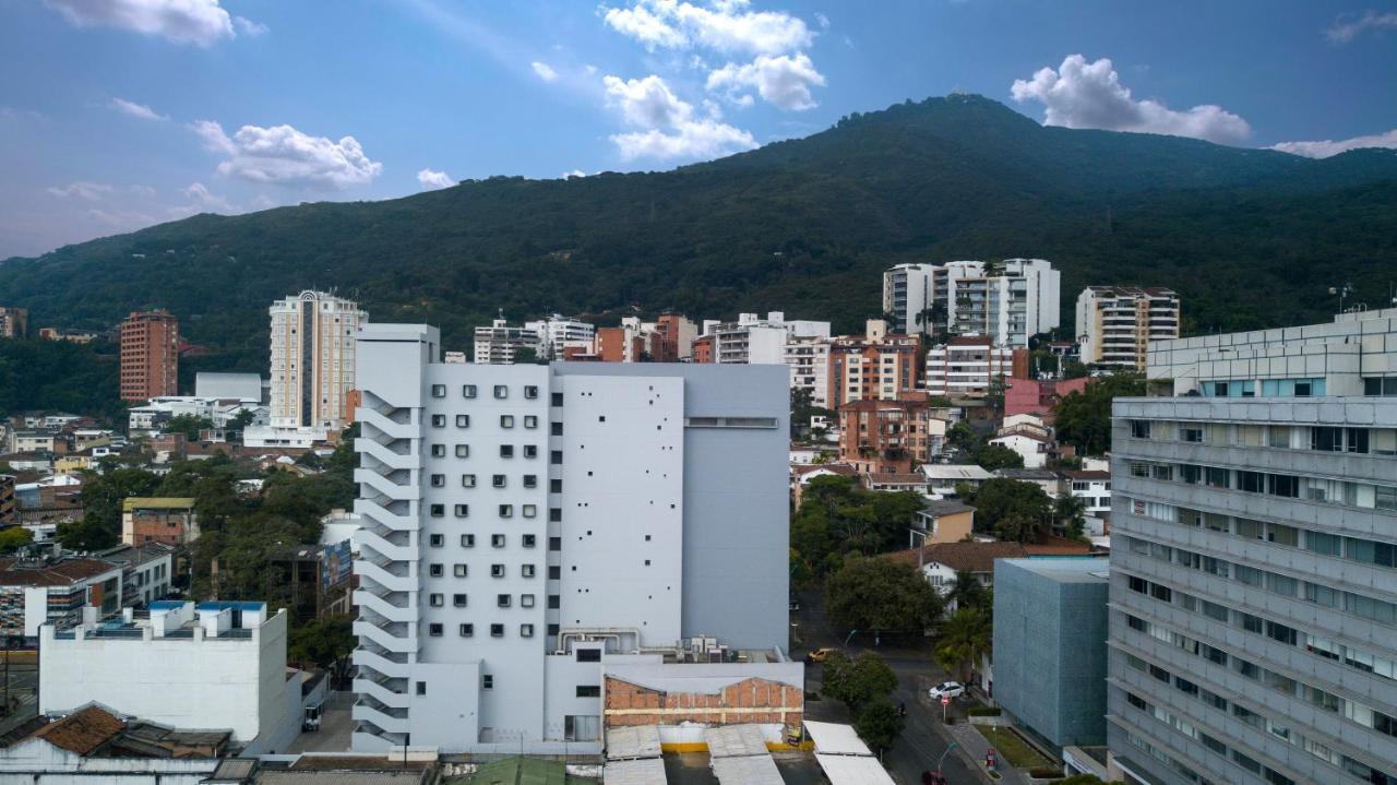 Hotel Ibis Cali Granada Bagian luar foto