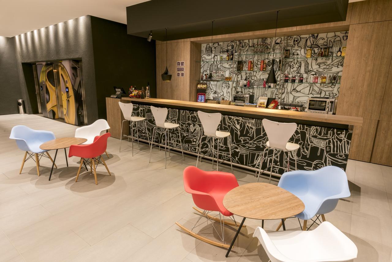 Hotel Ibis Cali Granada Bagian luar foto